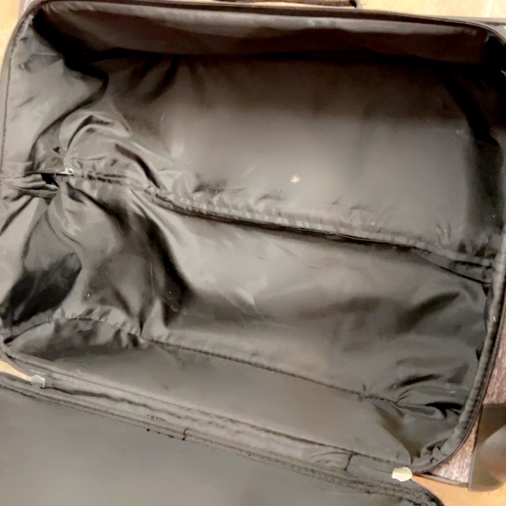 Victoria Secrets Pink luggage suitcase - Picture 6 of 7